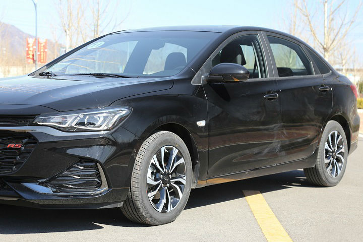 【大众朗逸】买朗逸，不如买这款合资车，163匹马力+前后独悬，现顶配不足8万