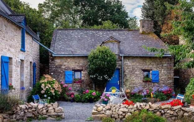 |心理测试:四个房子,你最喜欢住哪一个?测出你的性格和潜能。