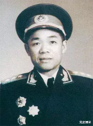 韩先楚|韩先楚：运动战阶段代表彭德怀始终靠前指挥，督师38军打出“万岁军”名头，指挥攻占汉城迫使美军退守三七线