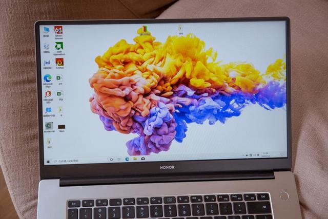 直升机|荣耀打造全场景生态的冠军拼图：荣耀MagicBook 14/15锐龙版深度体验