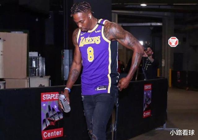 【科比·布莱恩特】难怪科比离世霍华德痛哭，9个月前科比的1个决定，真的彻底拯救了魔兽