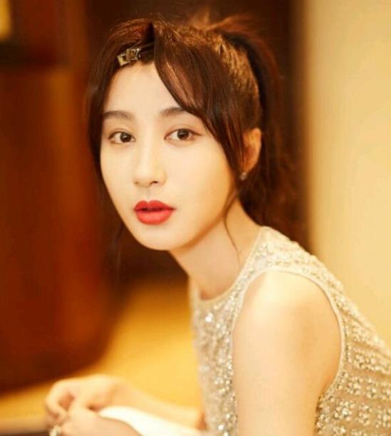 黄晓明|赵薇不再隐瞒,彻底扯下黄晓明的遮羞布,难怪杨颖婚后判若两人