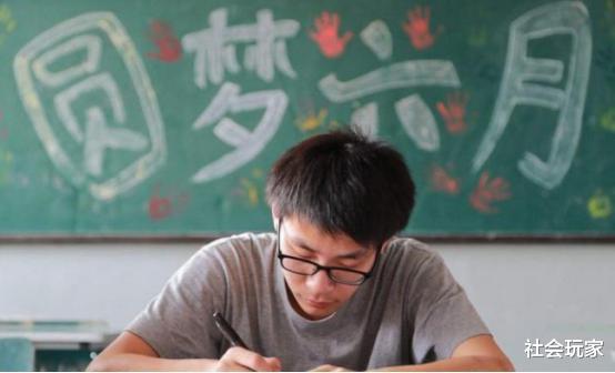 「」高考结束后那些试卷都去哪里了？为什么不直接送给考生“收藏”？