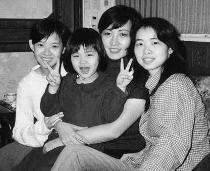 王美华年轻时候的照片图片