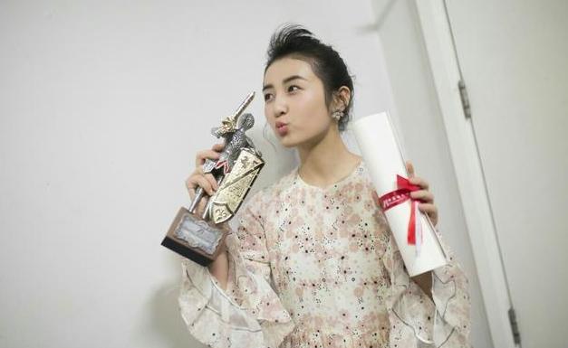 张子枫|张子枫曾3次拒绝跑男邀请，原因却仅有6个字，却让人无法反驳！