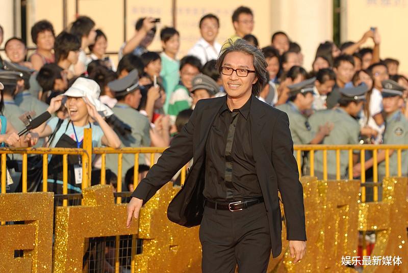 周星驰▲潇洒哥谈周星驰，拍戏时被他感动，他是一位天才