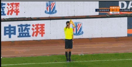 山东鲁能|或被弃用！鲁能1：1申花，李霄鹏怒骂25岁鲁能国脚！