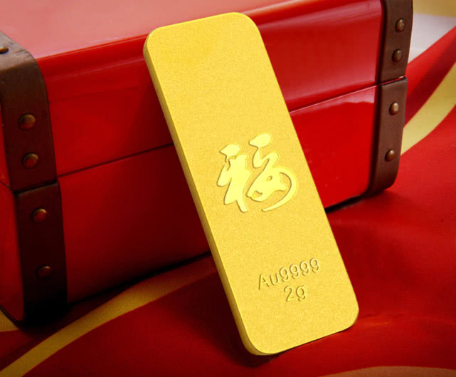 「属蛇」进入下半年，3生肖倒霉运尽消，出门见喜鹊，求财遇机遇，了不起！