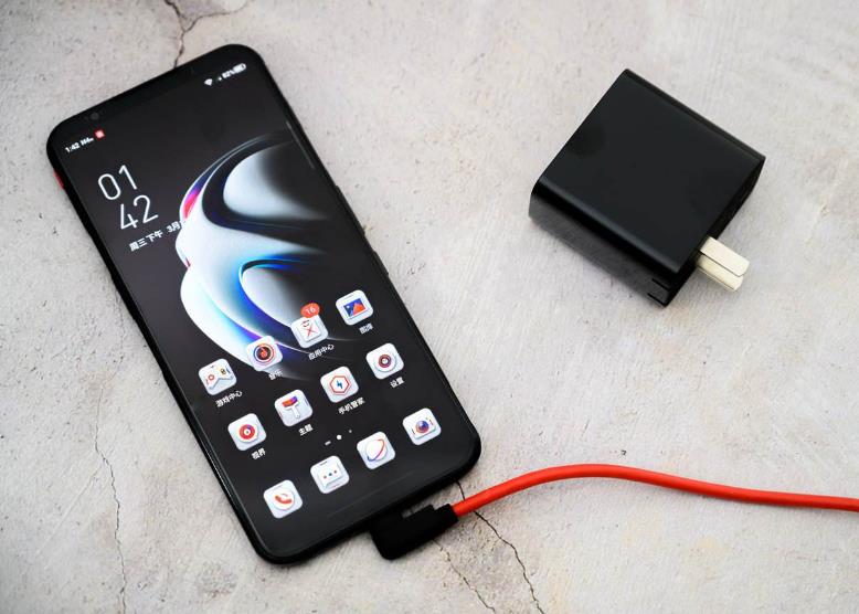 5G|5G游戏旗舰降价600元,骁龙865+55W快充,正是“捡漏”好时机