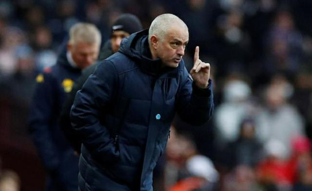 穆里尼奥|热刺缺少球星，列维请穆里尼奥，要的不是成绩是人气