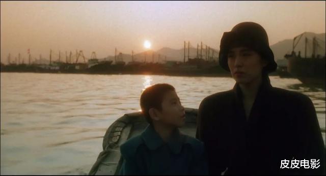 何鸿燊@何超盈：爸爸，这部电影中关于你的事情是否真实？何鸿燊笑而不语