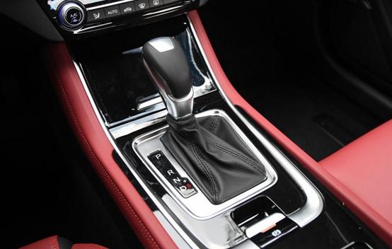 长安逸动|5.98万起，可全面压制逸动PLUS，刚上市不久的RC-5，到底怎么样？