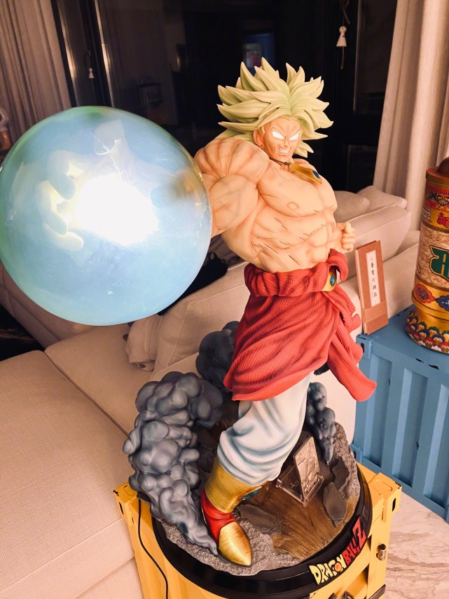 黄子韬|黄子韬痛失父亲后终于振作，仅发两图就让粉丝沸腾，看清内容后大家都放心了