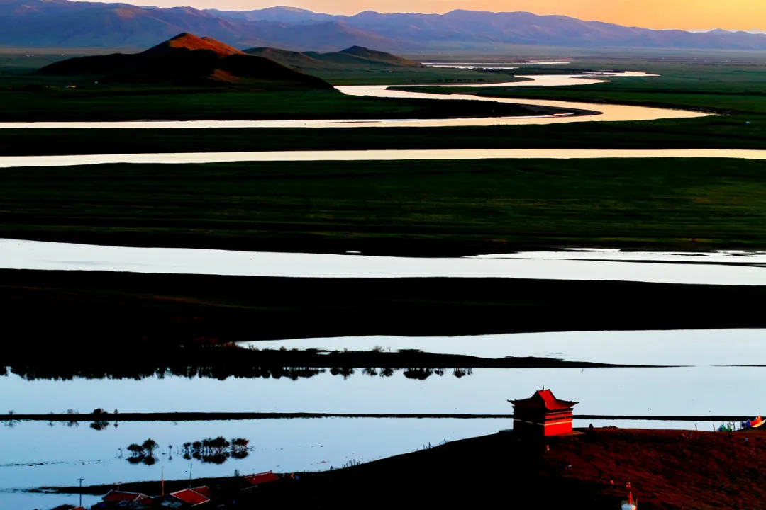 66号公路▲中国的66号公路！这条藏在川西的草原天路，每一帧都是流动的大片|思鹿旅行推荐