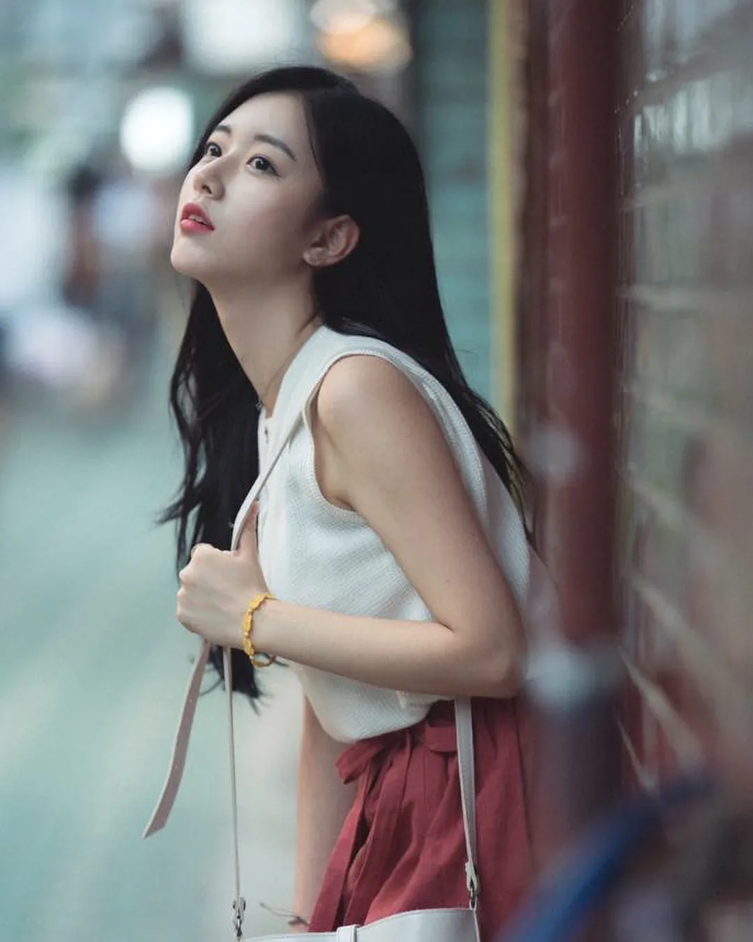 iu|艳压秀智、IU，素人模特破天荒拿下烧酒代言：金主也为美貌屈服