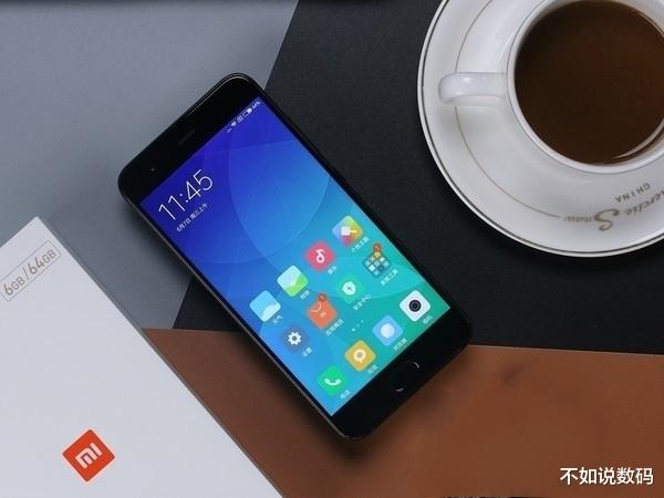 小米科技|小米6曾被称为“钉子户”，如今已经发布三年，还值得购买吗？