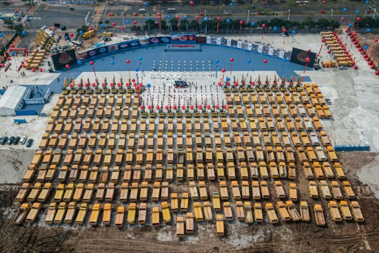 世界杯▲中国建设世界上最大的足球场  为世界杯雄心壮志