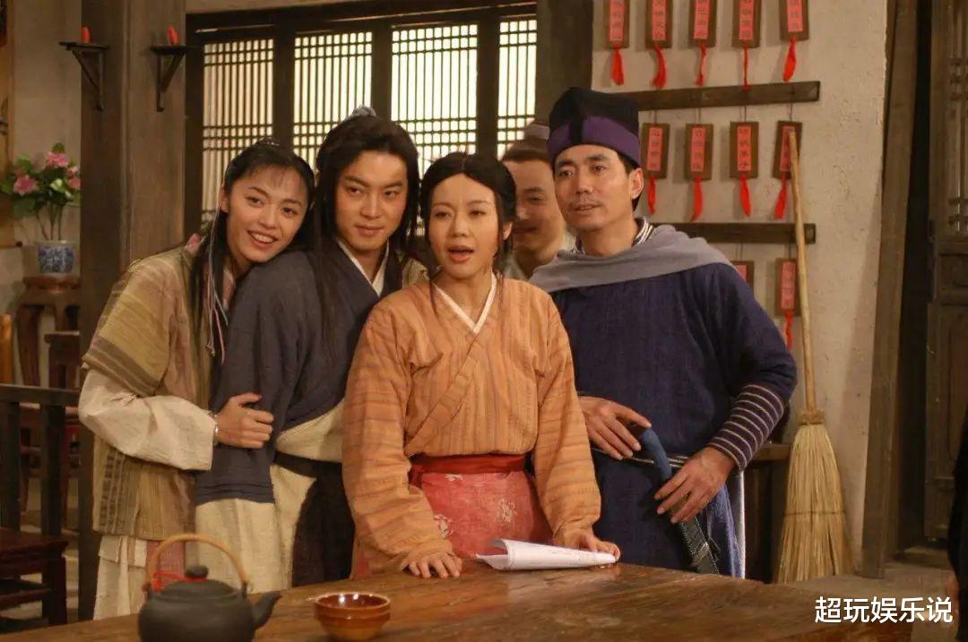 『喻恩泰』强吻摸腿舔手！被曝出轨的吕秀才骚扰多位女星，博士学历救不了猥琐男本质？