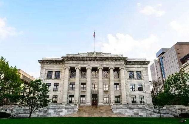 高考状元▲中国高考状元，赴美留学却一去不回，为何现在她三天两头回来？