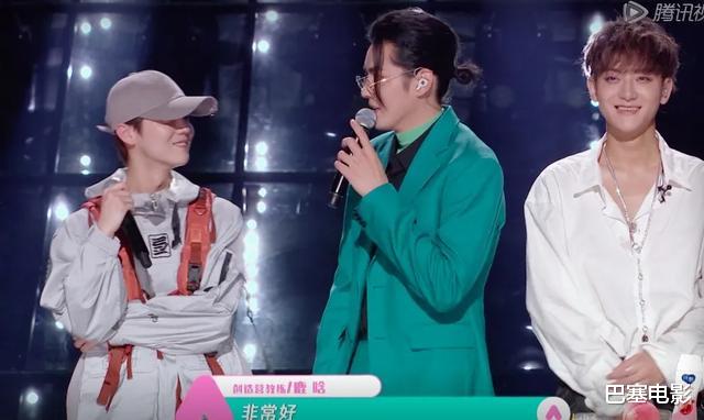 【吴亦凡】台下好兄弟，台上尬到脚趾抓地，“归国三子”世纪同台大写的尴尬