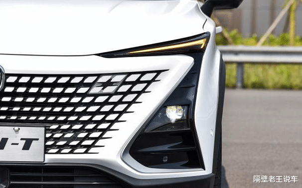 长安汽车：1.5T爆出300牛米，完胜奔驰C级，仅售11万，10天订单5638台