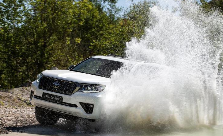 丰田普拉多|全新普拉多这是要“退圈”？四缸动力+CVT！这味不对了