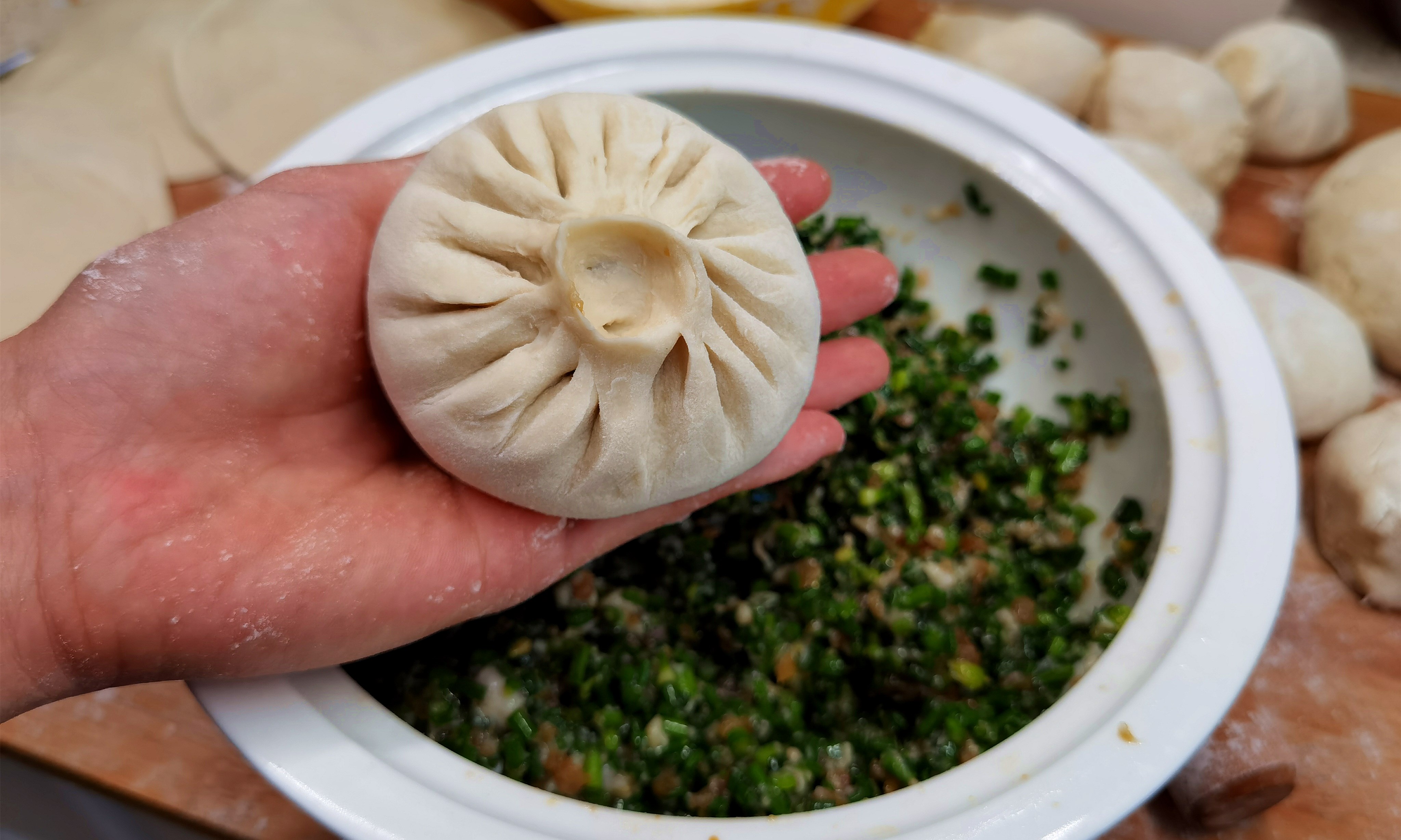 韭菜|入秋后，遇到此菜别错过，比韭菜营养，比白菜鲜，用它蒸包子真香