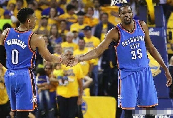 [雷霆队]kd进攻一向很稳, 可为何当年雷霆3: 1领先勇士, 却连丢3局呢？