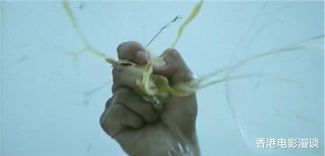 香港:43年前,两大香港腿王拍了部Cult神片:捏碎鸡蛋的段落成童年回忆