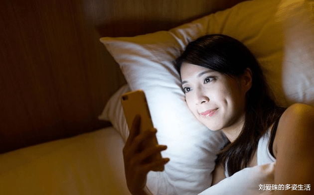 【】下班后该不该回领导微信？情商高的人3招应对，怪不得领导喜欢！