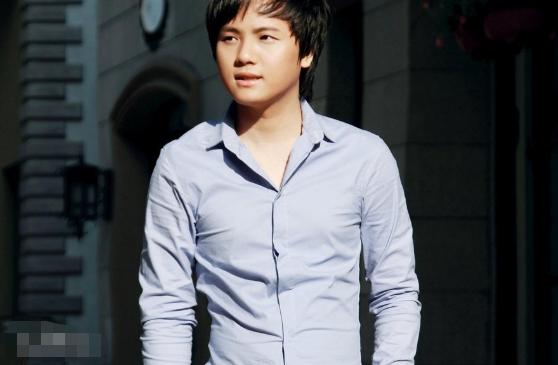 郑源|17岁开演唱会，19岁唱歌一天赚一万，拒春晚却无人敢说耍大牌