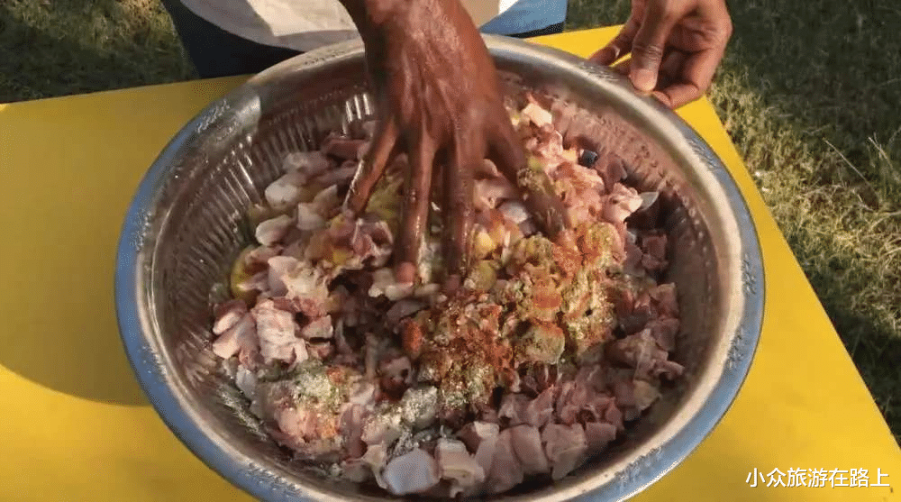 印度|被中国人扔掉的“垃圾”，印度人却当宝贝，做成食物后想吃还要抢