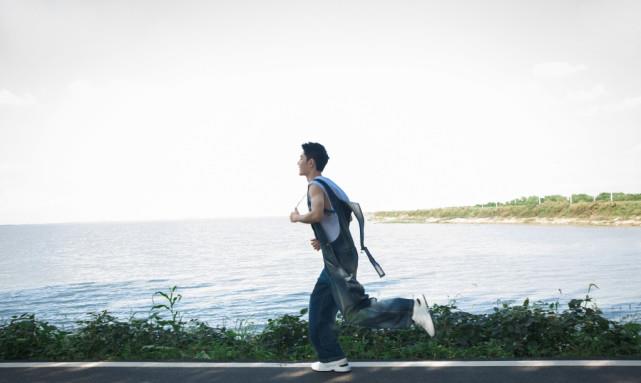 电视剧|肖战粉丝应援再起事端,川美墙面被涂满肖战名字,大量聚集引众怒