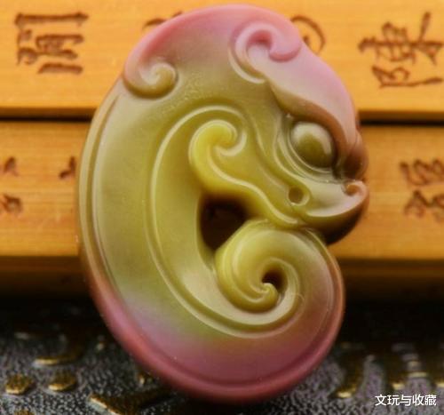 「橄榄核」盐源玛瑙五彩斑斓的确很美，文玩商家却说可保值增值，纯粹的忽悠