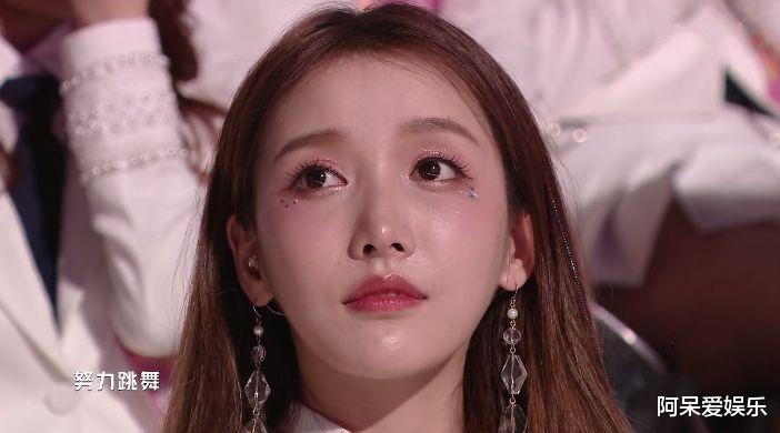 周杰伦|姜贞羽否认恋情 你说过牵了手就算约定 但亲爱的那并不是爱情