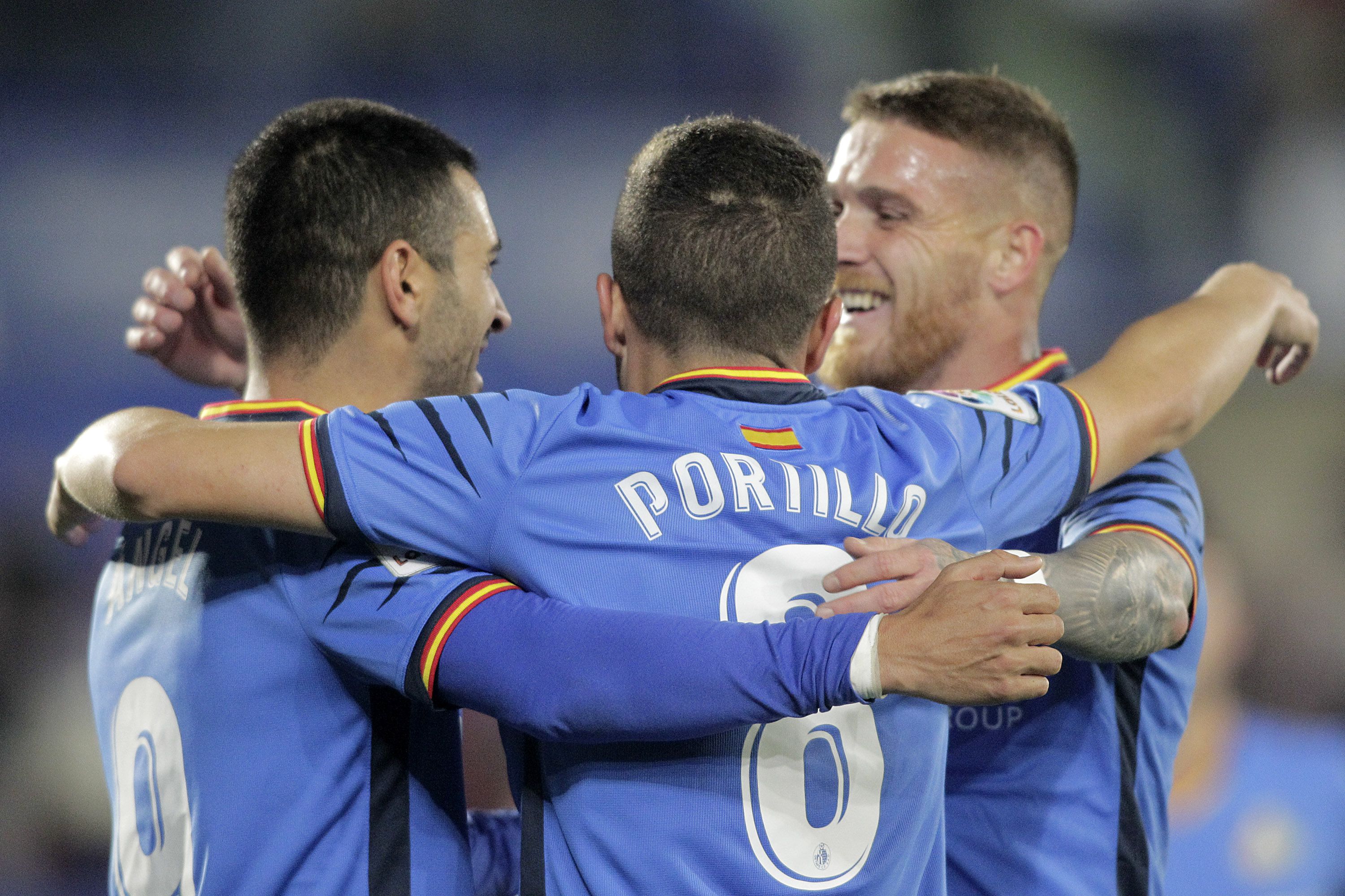 西班牙人■今日足球: 013赫塔菲  VS  西班牙人020巴萨  VS  莱加内斯