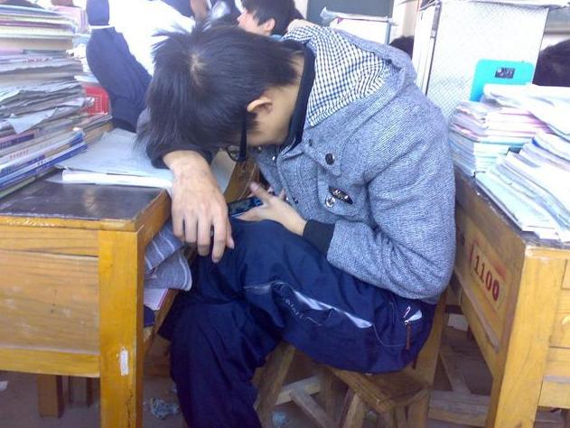 中学生偷看"不良网站",删掉浏览记录就行了?这3点痕迹暴露无遗