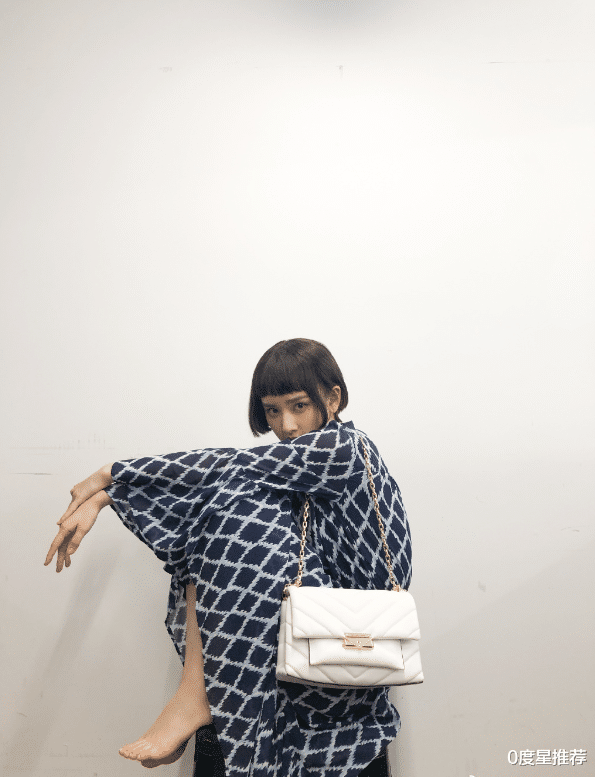 短发@宋祖儿造型系列合集,短发与长发都有特色,精致长相不失分