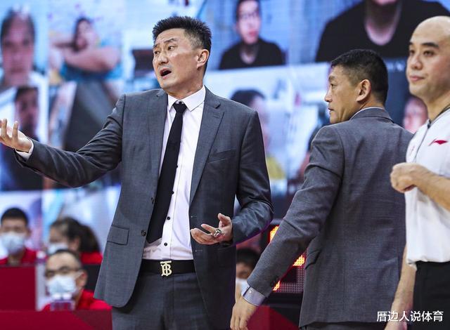 广东男篮|惨败全华班25分，一战连创三耻辱！没阿联广东麻烦了，双外19分