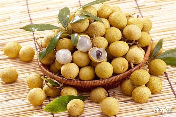 大姨妈|“大姨妈”出现3个信号，可能是快绝经了，别当成妇科疾病