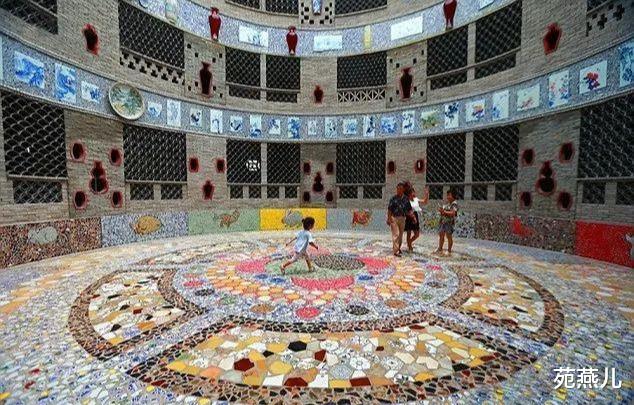 苑燕儿|住在茅草屋里不起眼的中国老太太，用5年花了6000万造了一座瓷宫