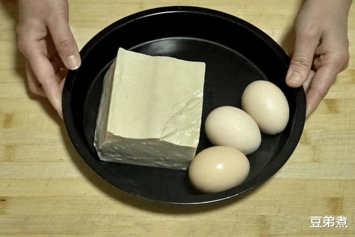 菠菜|今天才知道，这样蒸鸡蛋羹，嫩滑又多汁，我家隔三差五吃一次