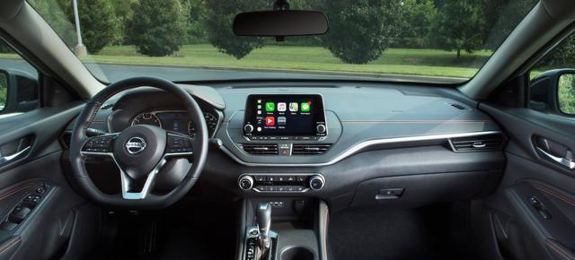 日产天籁|日产天籁“掉队”？奇骏销量下滑？这两款车到底值不值得购买？