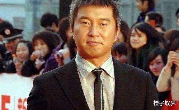 「满文军」被丈夫满文军指证,成“阶下囚”的李俐,为何出狱7年后才离婚?