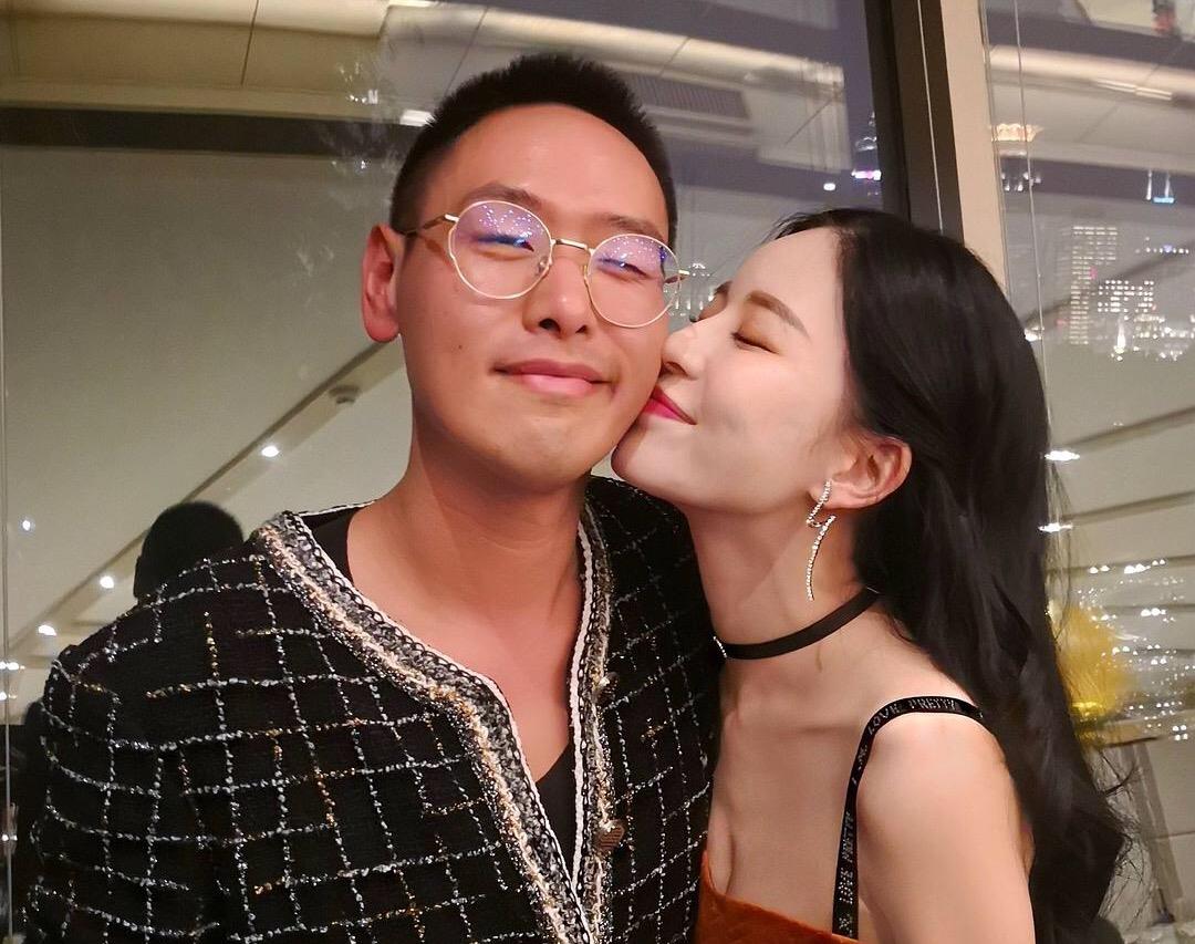 温心■与黄晓明“忘年恋”？高调示威baby，借子逼宫，心机深啊……