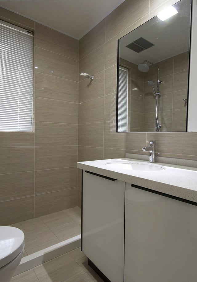 「」头次见卧室衣柜还能这样装，效果真心赞！朋友追着问我家具在哪买