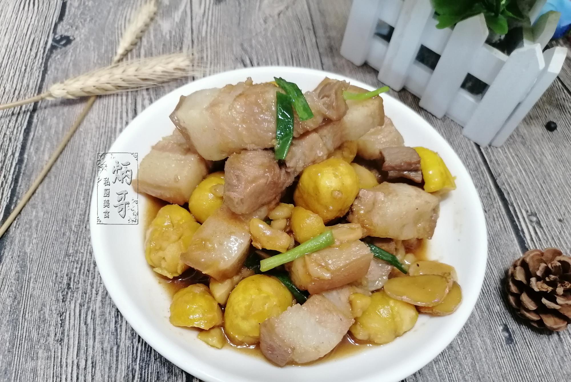 板栗|此物现在刚上市，1斤6块钱，和它是绝配，炖一锅香甜软糯，超下饭