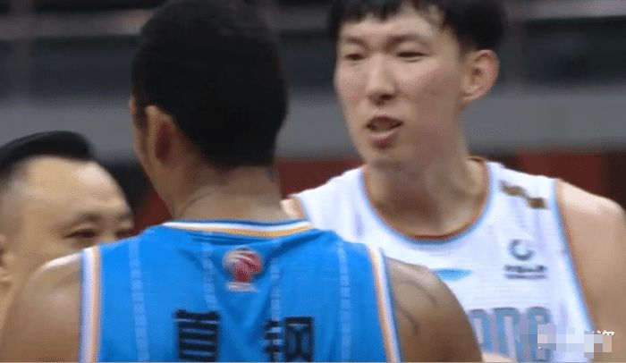 『周琦』破案了！京疆大冲突，若不是裁判抱住周琦，他今天怕是要挨打了