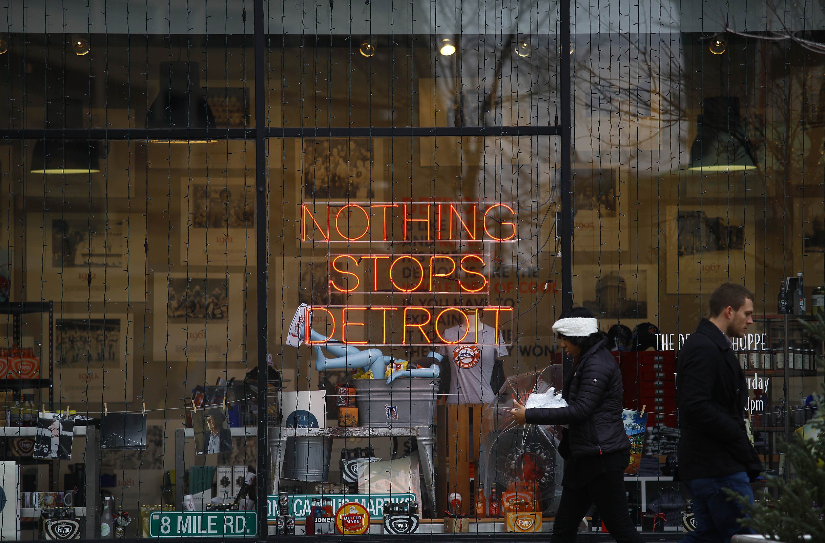 GDP|今年上半年中国GDP是45.7万亿元，同比下降了1.6%，那么美国呢？