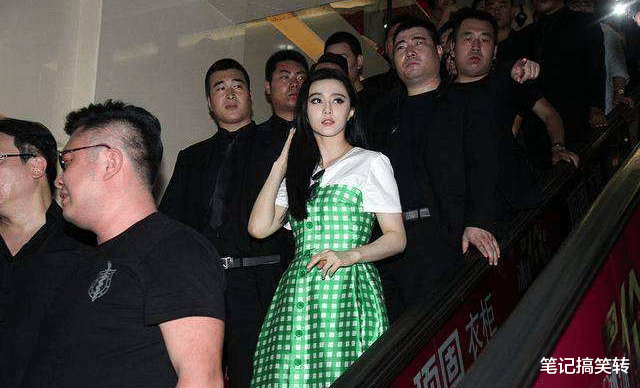 央视|死不悔改！被央视点名批评耍大牌后仍不收敛，出门配6个助理30个保镖！